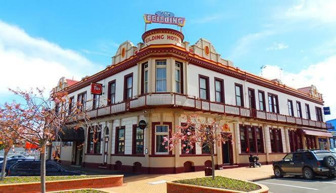Feilding Hotel מראה חיצוני תמונה